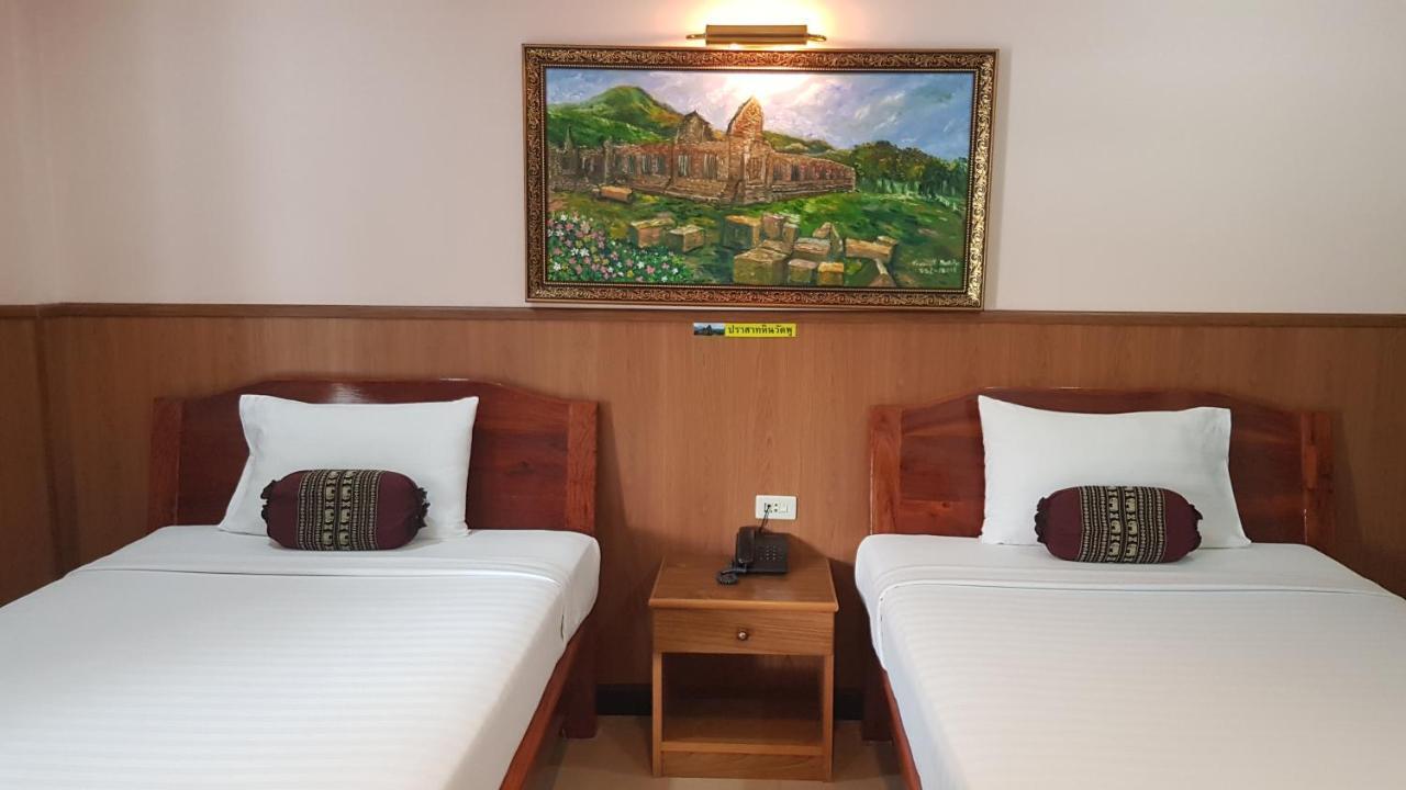 Phadaeng Hotel Ubon Ratchathani Bagian luar foto